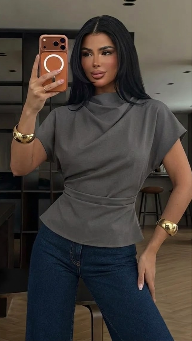 Firerie Bluzica sa Asimetričnim Rukavima i Smanjenim Strukom u Aprikotskoj Boji na Bazi Bambusovih Vlakana