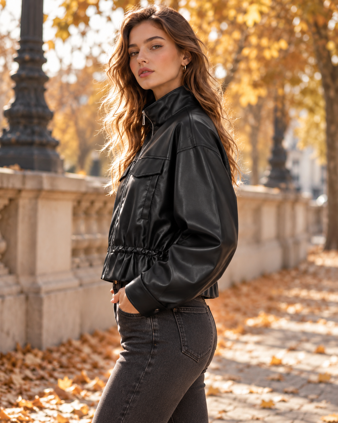 Crna ženska kratka biker jakna od umjetne kože za jesen, dugih rukava, s patentnim zatvaračem, visokim ovratnikom, vintage peplum stil, streetwear kaput